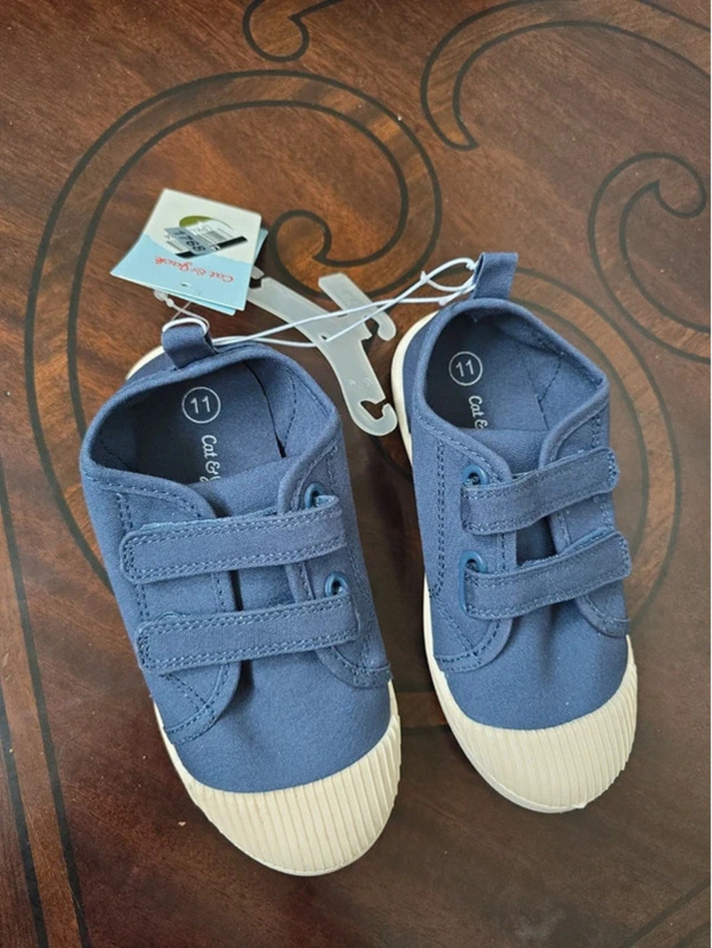 Size 11 brand new shoes from target item. 1768 boxG19